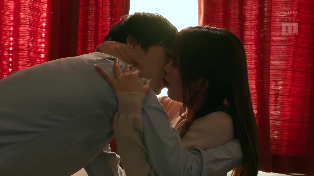 First Love 初恋 从初恋的前女友在东京重逢的那天开始，我们忘记了时间…猛烈中出的日子。 新井里真 - AV大平台-中文字幕,成人影片,AV,国产,线上看