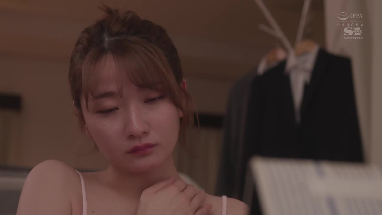 突然下起大雨…湿答答的学姐身体 看到透明可口J罩杯胸部 瞬间理智崩溃 鹫尾芽衣 - AV大平台-中文字幕,成人影片,AV,国产,线上看
