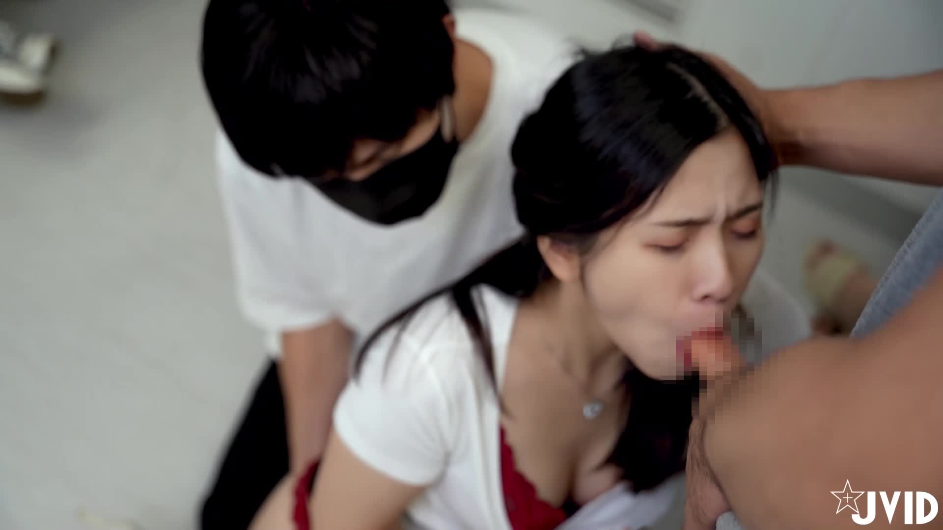 捷运痴汉夜袭再开，被多人侵犯"口爆"、"中出" ! ! 被盯上的美人 OL " 茶理" - AV大平台-中文字幕,成人影片,AV,国产,线上看