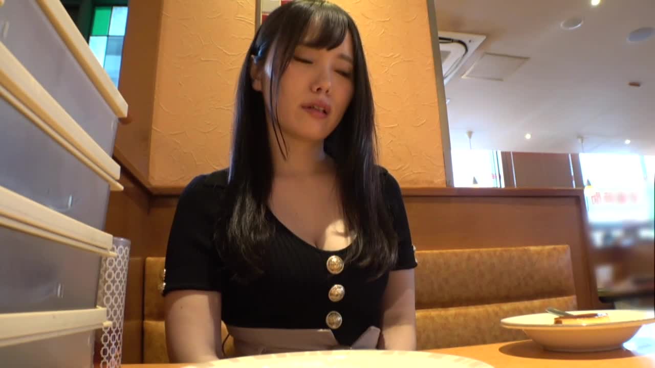 <不良警告> 不受欢迎的外观。 F 乳房 x 听话的女朋友。无法对抗我可怕的男朋友…我在中目黑寻找情侣，寻找时尚女孩。可疑的男友身边有个闪亮的女人（？）… 尽管闻到了危险的气味，他还是大声喊了出来，他想要出演AV的... - AV大平台-中文字幕,成人影片,AV,国产,线上看