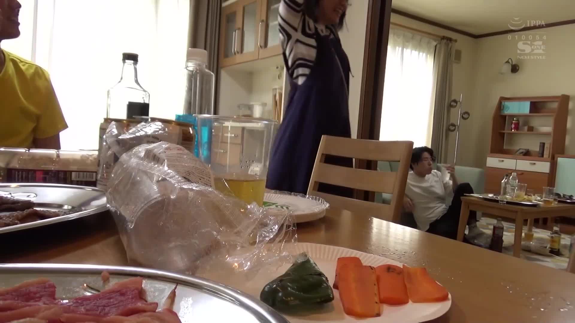 新鲜人（保持学生风格）美女社员，在酒醉后无法拒绝的情况下被搞砸的乱交BBQ。翼舞 - AV大平台-中文字幕,成人影片,AV,国产,线上看