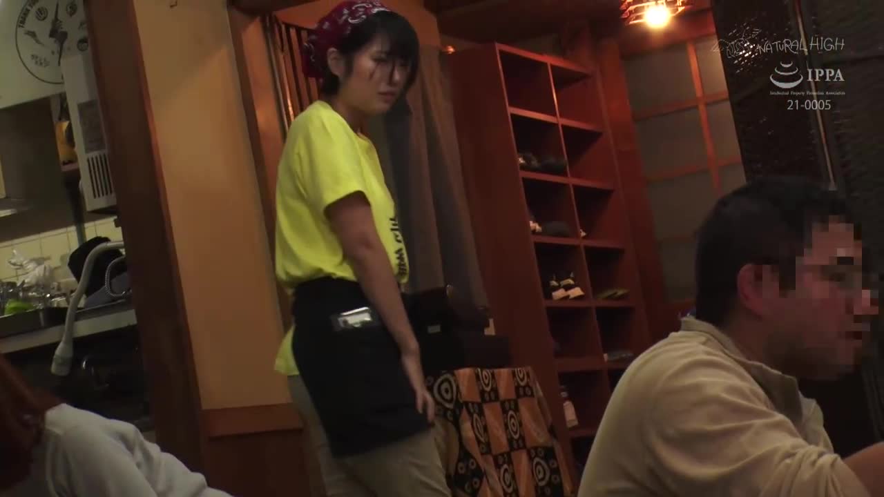 为顾客服务时脸红的打工妹 15 文字屋店里开朗的女孩 - AV大平台-中文字幕,成人影片,AV,国产,线上看
