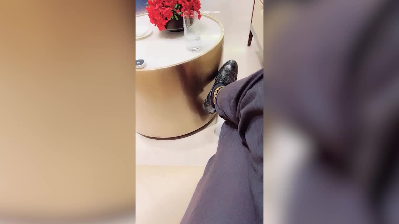 佛山院子售楼部经理光天化日潜规则售楼员小姐姐，无所事事没有业务拉到卫生间打一炮解解压 - AV大平台-中文字幕,成人影片,AV,国产,线上看