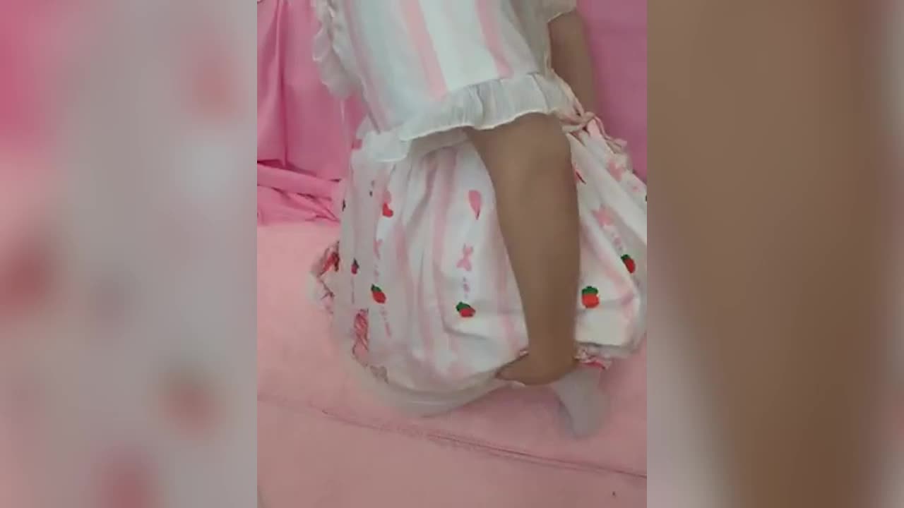 Twitter萝莉〖知世酱〗太敏感了一摸小穴穴就喷水水来个哥哥帮我舔干净好吗？小穴太嫩也没被操过几次 - AV大平台-中文字幕,成人影片,AV,国产,线上看