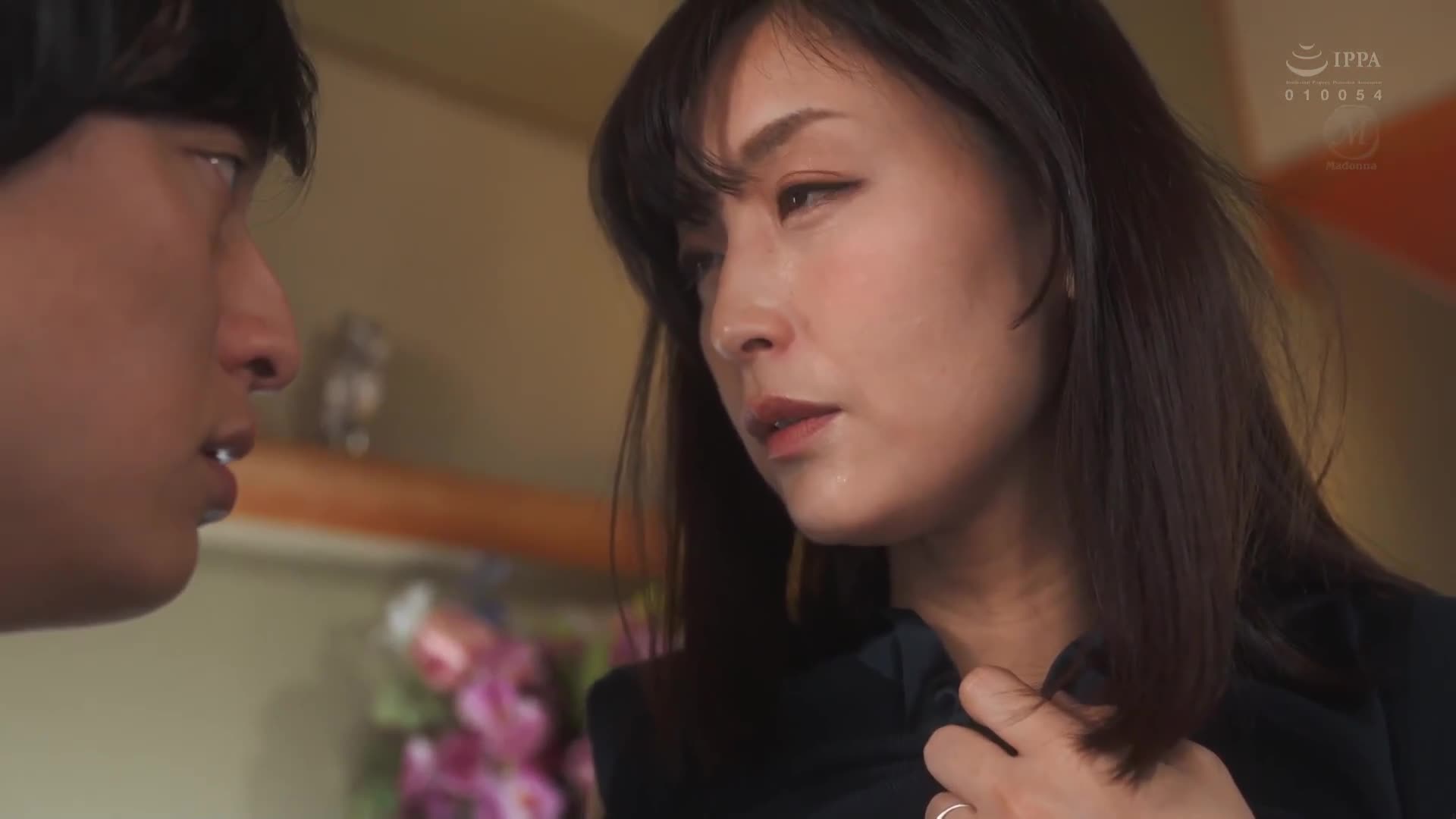 被志向成为模特儿的继母的妖艳肉体所吸引...在本能的驱使下，沉溺于一周间。吉永塔子 - AV大平台-中文字幕,成人影片,AV,国产,线上看