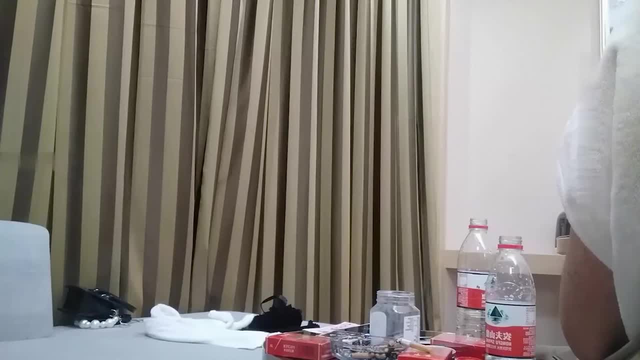 〔探花同女主 黑丝渔网妹〕苗条黑丝妹子，说话温柔，老金当即留下干两场 - AV大平台-中文字幕,成人影片,AV,国产,线上看