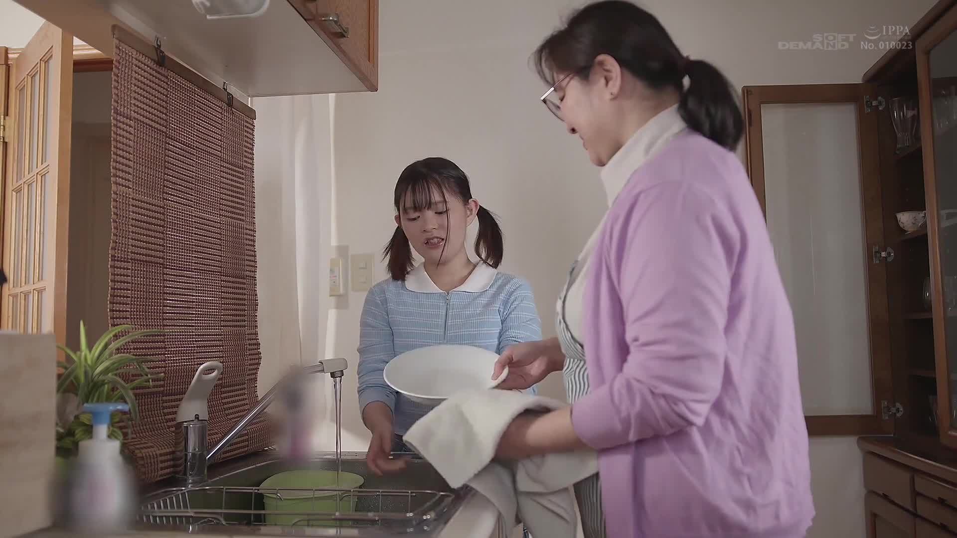 邀请从学校回来的少女（身高147厘米）来预览样品屋并假装是新婚夫妇。紬希由罗 - AV大平台-中文字幕,成人影片,AV,国产,线上看