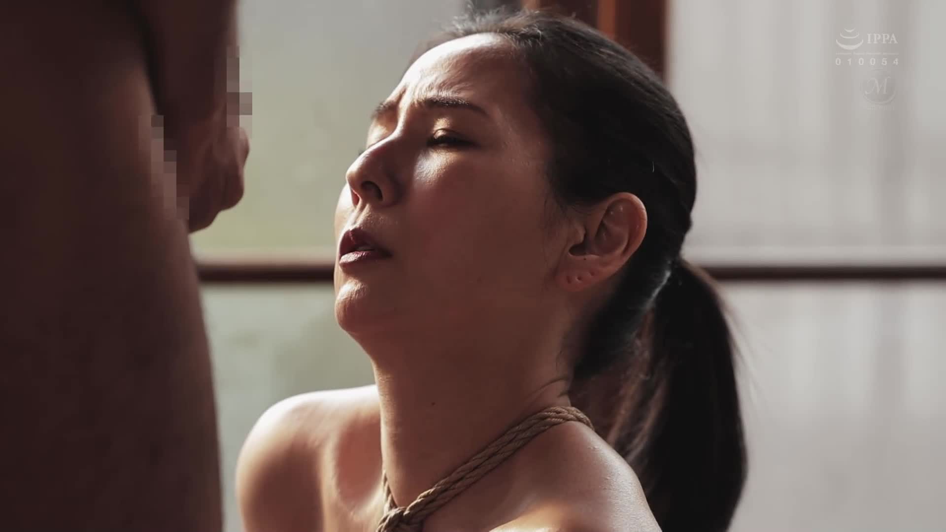 独家一周年纪念 首次束缚作品！ ！ 一个绳索拉伤的已婚妇女淹没在超越痛苦的快乐之中...月野由里音 - AV大平台-中文字幕,成人影片,AV,国产,线上看