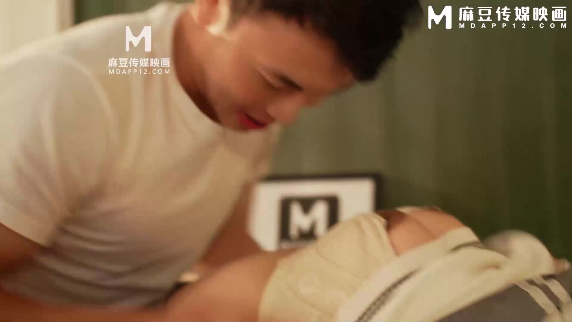 痴汉玩弄女高中生 - AV大平台-中文字幕,成人影片,AV,国产,线上看
