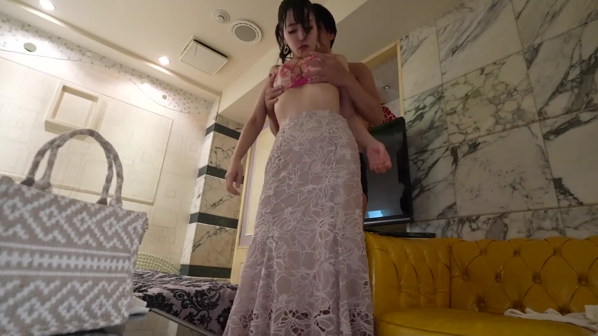 セフレの人妻を呼び出し巨根の他人に寝取らせ追い中出し ヤラレ妻美白巨乳32歳 - AV大平台-中文字幕,成人影片,AV,国产,线上看
