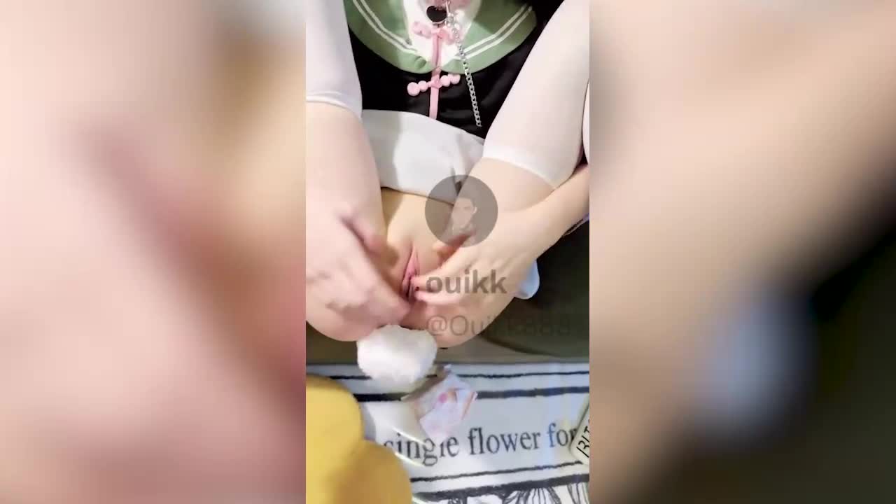 出道即巅峰，萝莉嫩妹杀手【ouikk蟾蜍】推特绝版福利，调教啪啪，各种双飞内射极品娇嫩小妹 - AV大平台-中文字幕,成人影片,AV,国产,线上看