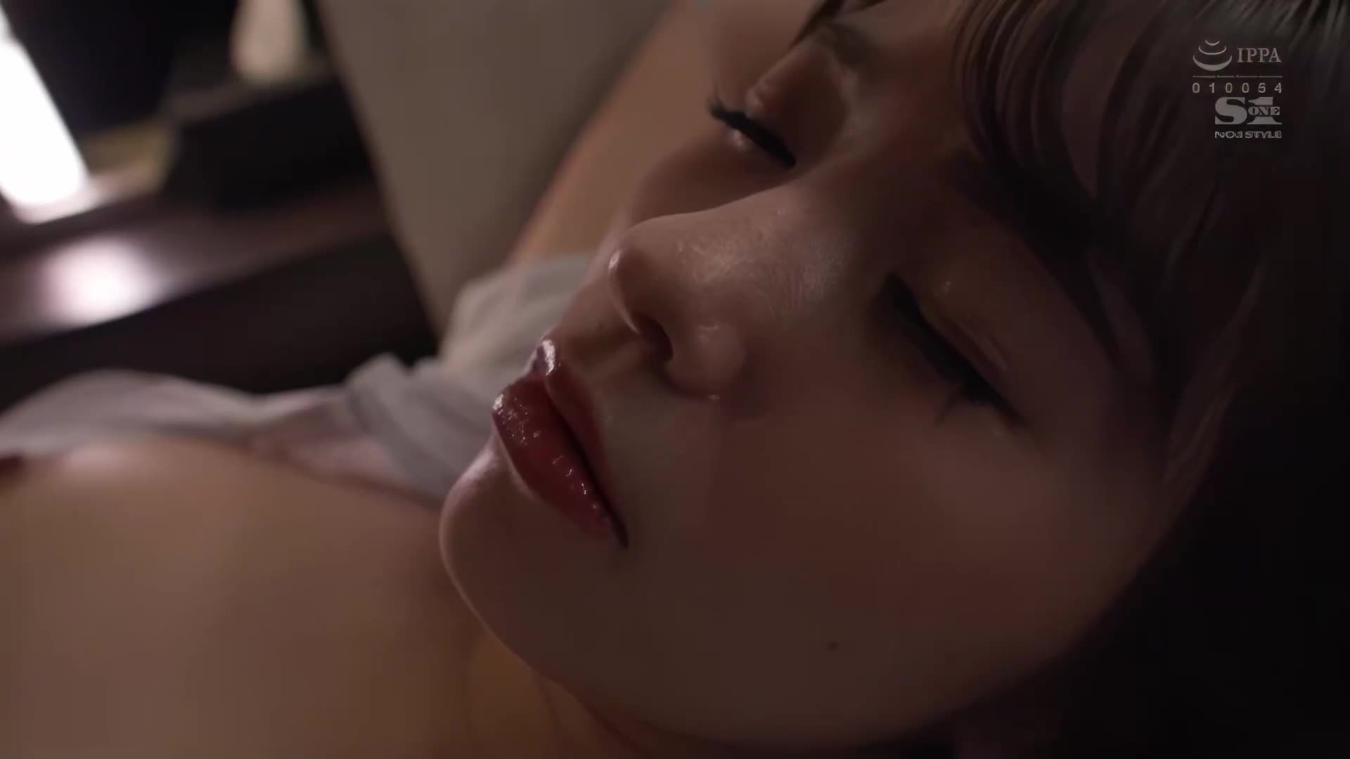 [AI解码版]出差时被蔑视的中年性骚扰上司竟然与我同房…意外连夜高潮的G罩杯新进员工 翼舞 - AV大平台-中文字幕,成人影片,AV,国产,线上看