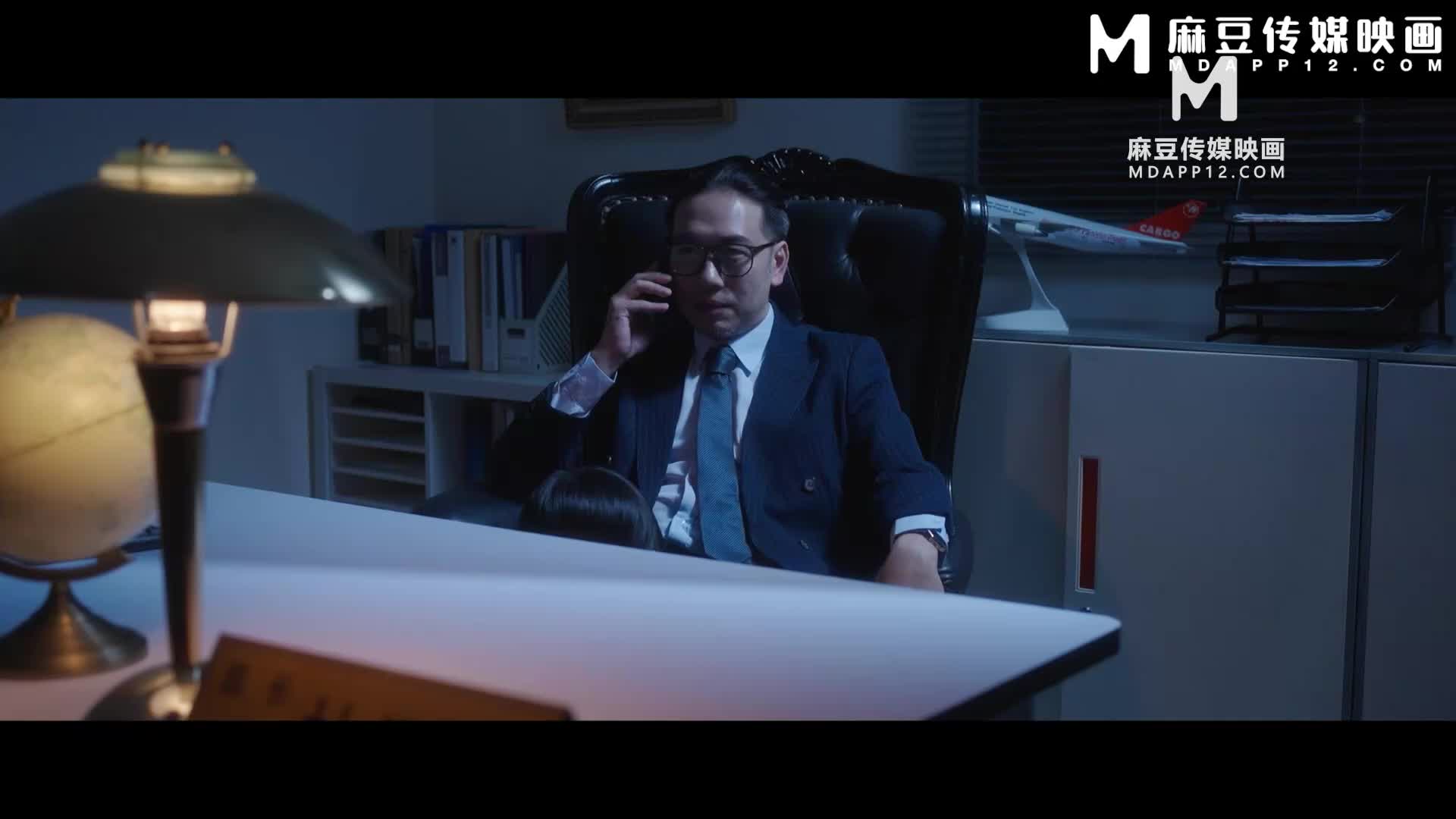 蓝天航空公司的空姐EP2 权色交易多P游戏 李蓉蓉 黎芷萱 兰々 - AV大平台-中文字幕,成人影片,AV,国产,线上看