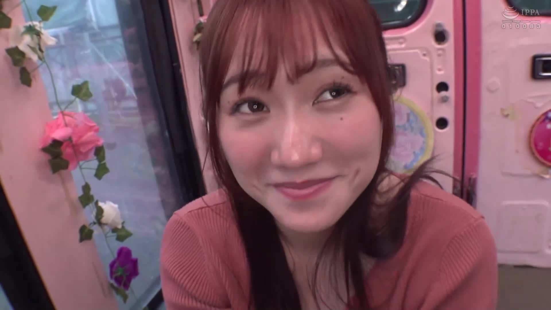 一般男女监控AV×魔术镜便合作企划 爱妻眼前在街上被NTR！清纯的人妻挑战「仅用口吞过安全套」！ 2 不动手就吞下大鸡巴的久违妻子的穴儿湿润液溢出！在丈夫眼前被抢走最后还脱掉保险套生中出！ - AV大平台-中文字幕,成人影片,AV,国产,线上看