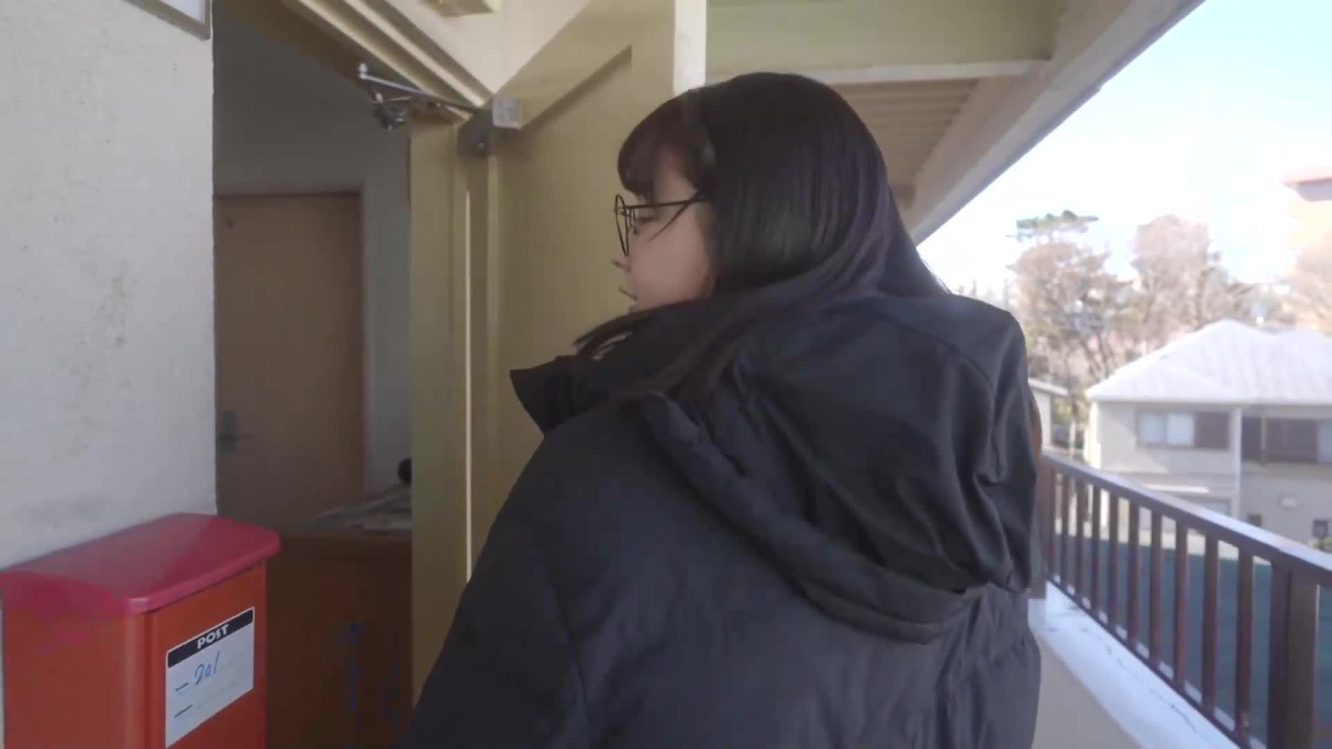 外表看起来很普通，但脱掉衣服后会怎样呢...？只参加过社团活动的性欲强烈的隐藏巨乳女大学生。 田野忧 - AV大平台-中文字幕,成人影片,AV,国产,线上看