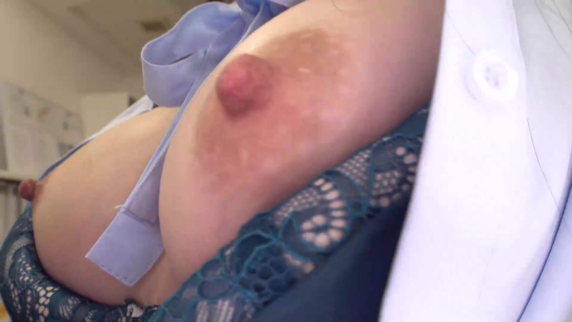 [VIP会员点播]比起她的口交更舒服吧？ "在加班时，在办公室里和美丽的已婚女上司挑逗下无法忍耐的成熟吸吮技术，射精后还是持续被深深吞咽13次。 森日向子 - AV大平台-中文字幕,成人影片,AV,国产,线上看
