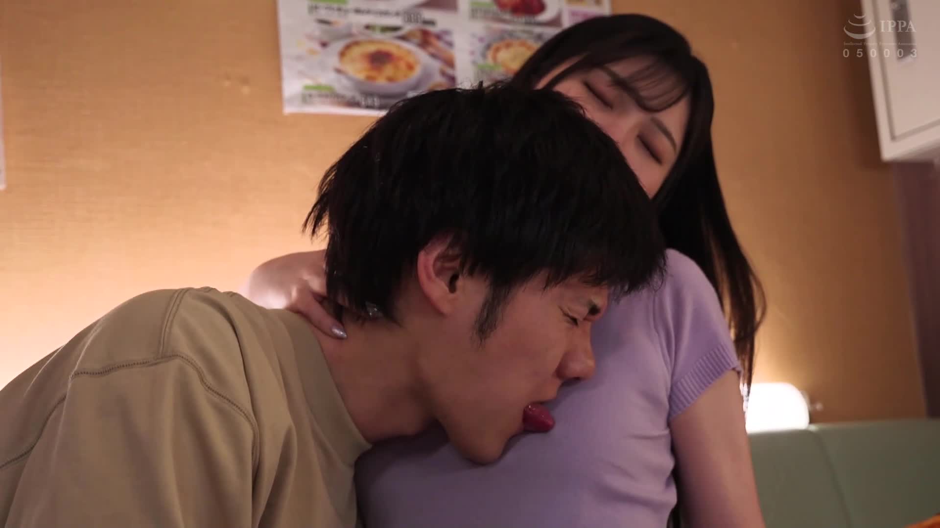 随处口交的女人传言。交往后立刻分手的她，不论在哪里都会用舌头为男友的阴茎服务的吸吮恋派-蓝芽水月 - AV大平台-中文字幕,成人影片,AV,国产,线上看