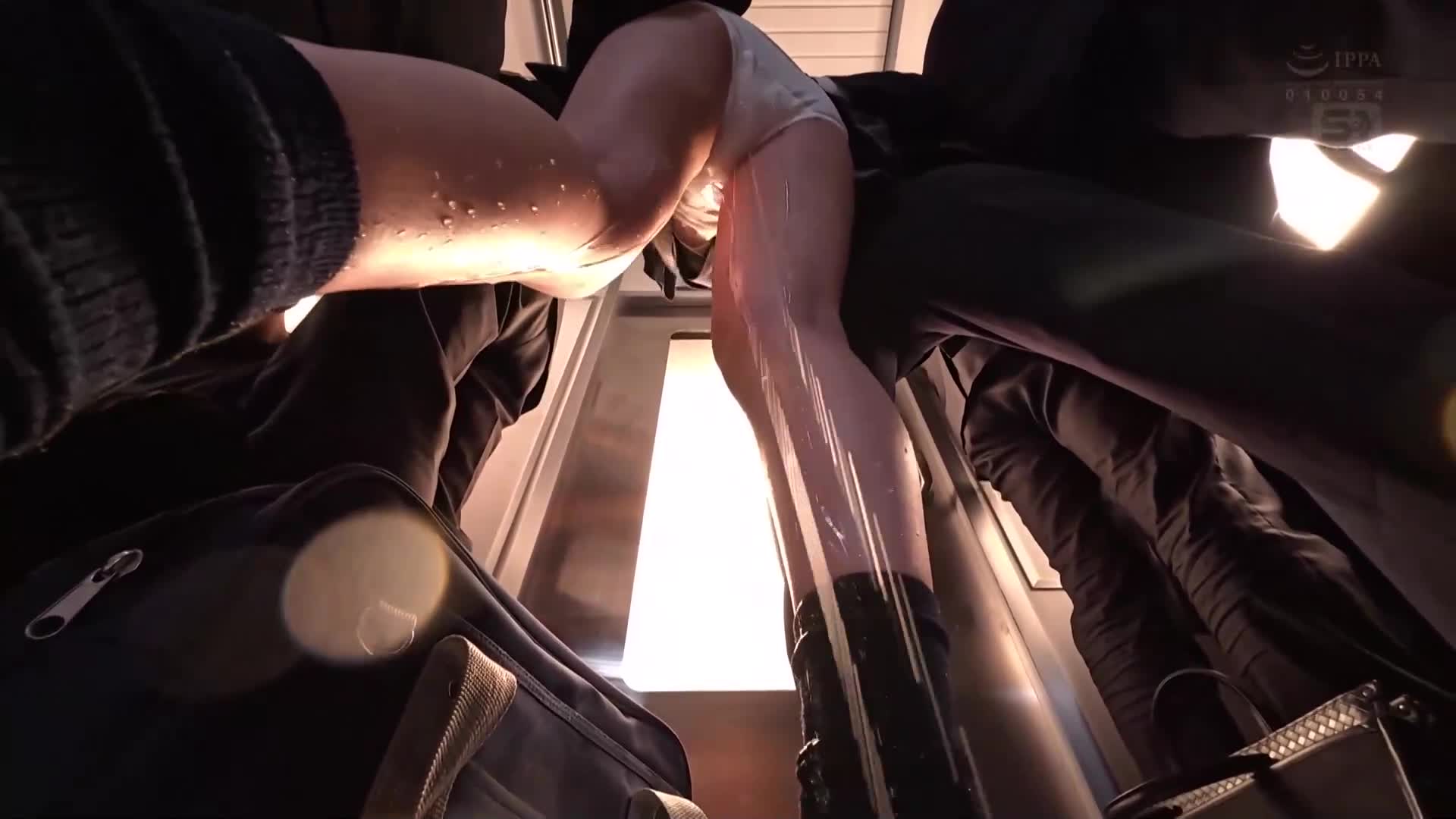 我想要糟蹋一个清纯纯真、透明感十足的少女！无法忍耐，偷偷糟蹋了她...结果竟然被我的缠绕技巧所迷惑。榊原萌 - AV大平台-中文字幕,成人影片,AV,国产,线上看