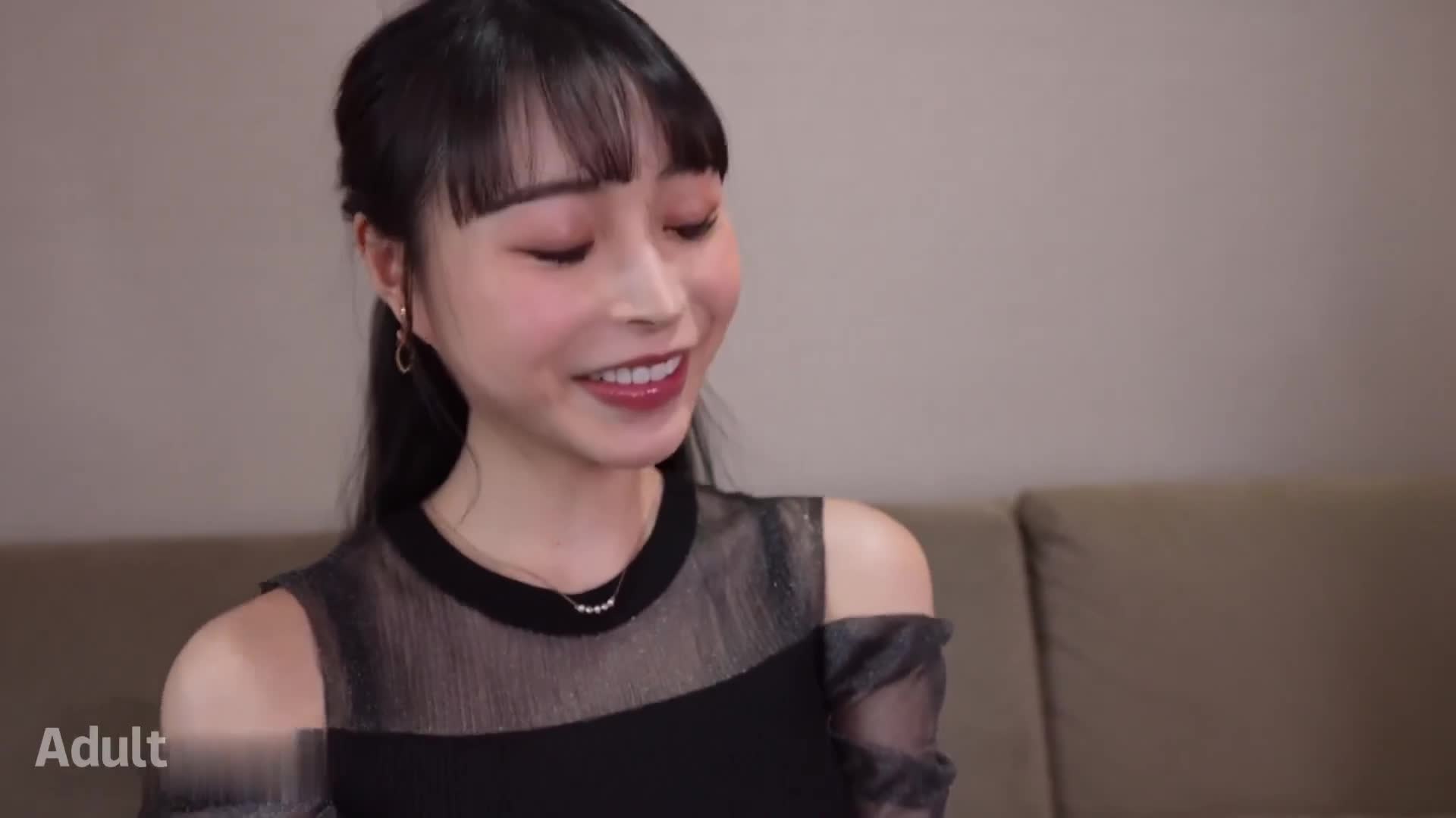 【色白纤细美巨乳妻】【失神高潮×背德内射】【成人背德内衣性爱】色白纤细的巨乳美人妻登场了！ ！ ！乳头和脚底都能让她高潮！敏感体质让她失神高潮！ ？ ？对已经很久不见的阴茎一直高潮不断♪♪♪最后当然是满满的内射！ ！ ！ ！ ！ 【结婚六年古林真菜28岁】#26 - AV大平台-中文字幕,成人影片,AV,国产,线上看