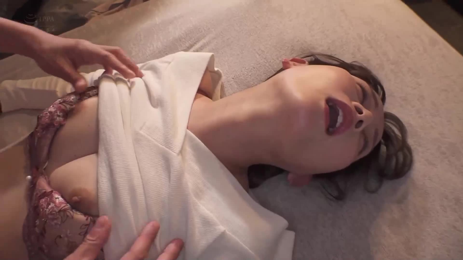 推着婴儿车的家庭主妇昏迷时被跟踪并强奸 - AV大平台-中文字幕,成人影片,AV,国产,线上看