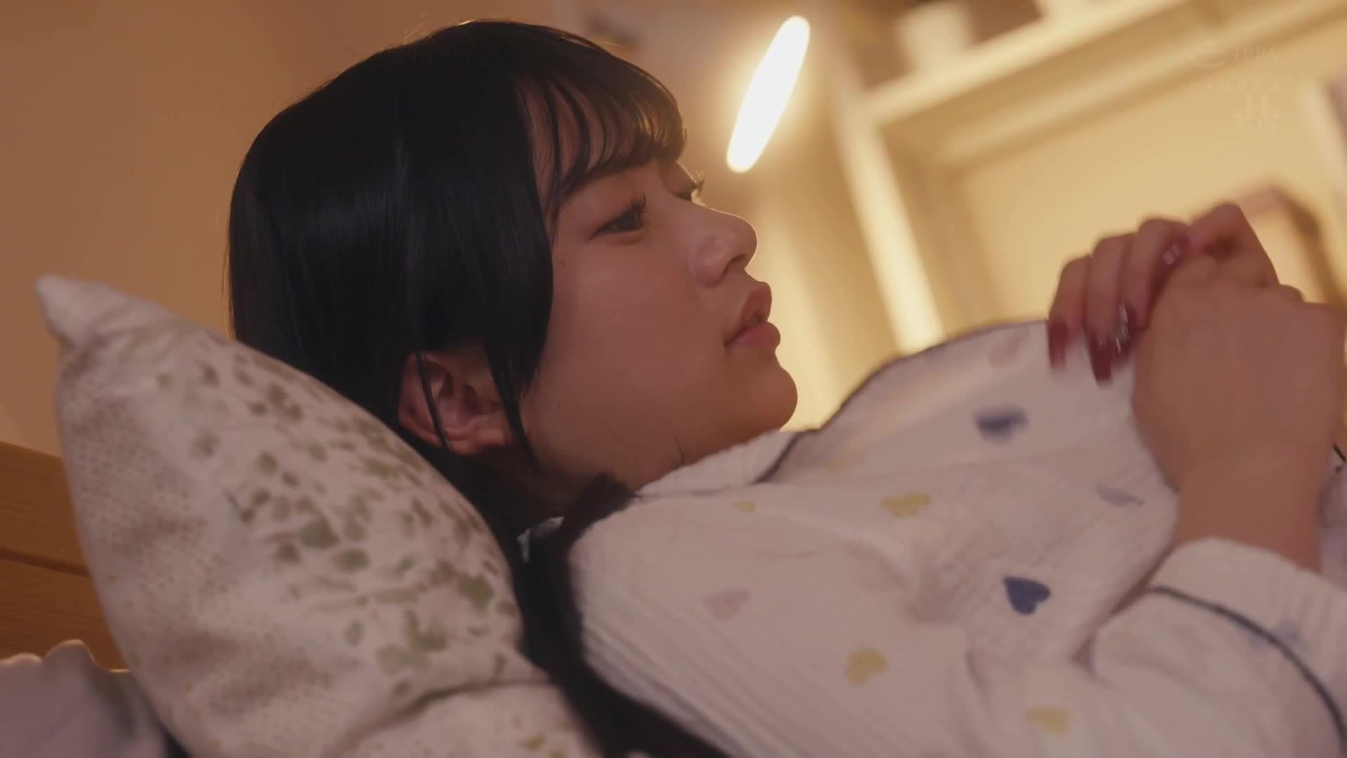 乳头高潮丰胸美容。反覆的虾子姿势高潮，身体曲线在发育中的纤细身材。香柠 - AV大平台-中文字幕,成人影片,AV,国产,线上看