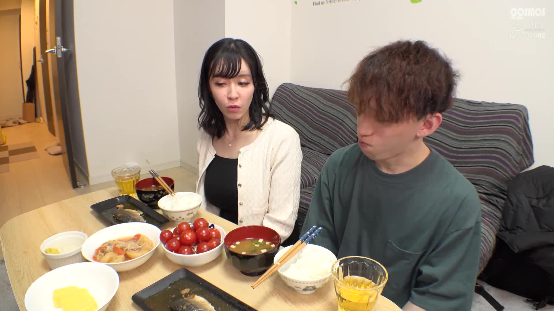 自甘堕落的熟妻肉便器，超强母性与极强性欲让我随便射随便爽！ 宇佐美翠 - AV大平台-中文字幕,成人影片,AV,国产,线上看