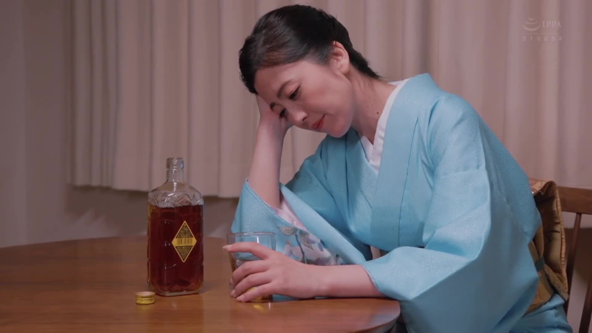 高级夜总会的人妻，在客人的汗水和体液中沾满，在打烊后的中出枕営业。木下凛凛子 - AV大平台-中文字幕,成人影片,AV,国产,线上看
