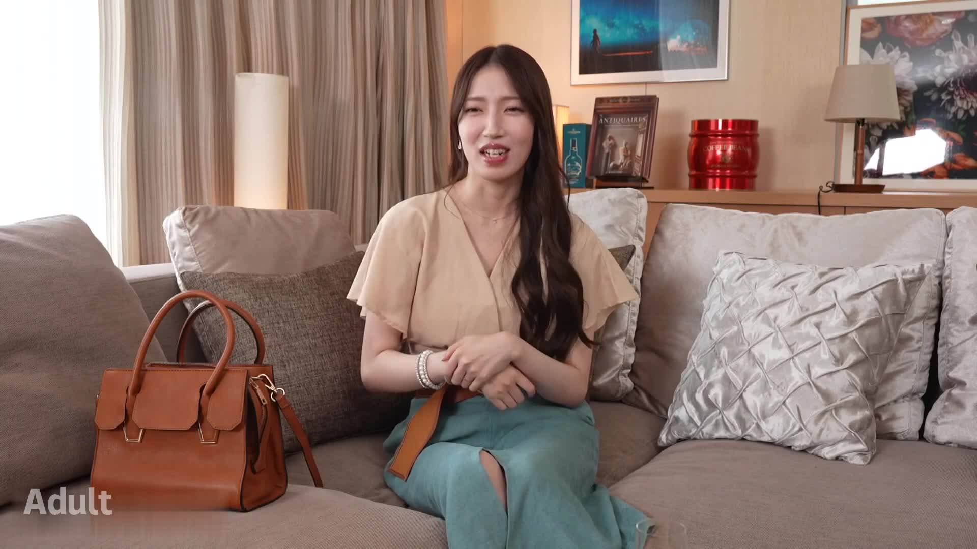 【他人生鸡巴让我高潮】【色白苗条×中出×F奶】【背徳的成人情趣内衣性交】想和丈夫以外的男人上床的妻子。被迷人的氛围吞噬，一再恳求着憧憬男人的阴茎。混乱的黑发，波涛汹涌的美体，红晕的白皮肤，人妻的欲望爆发──【结婚两年的28岁雪女士】#30 - AV大平台-中文字幕,成人影片,AV,国产,线上看