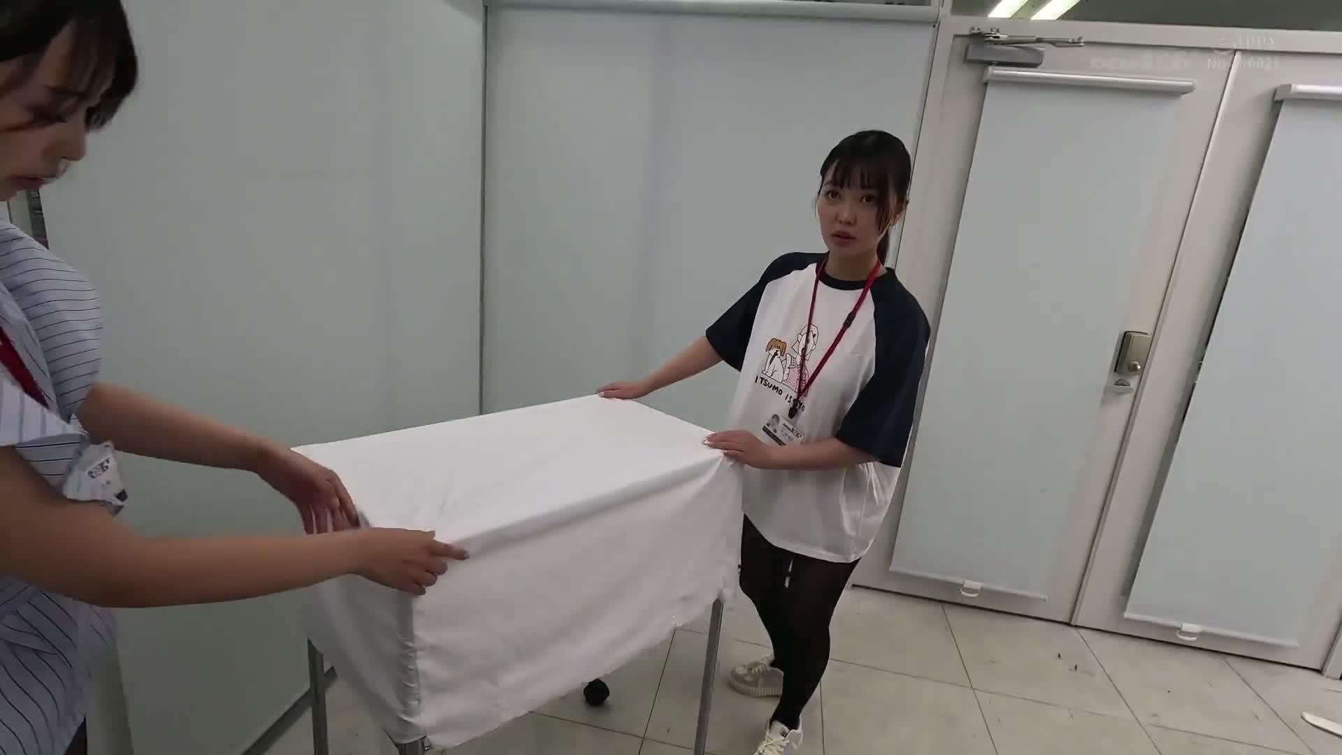 男子社员试用黑丝袜臀部自慰器，请提供改进建议。 SOD女子社员新商品开发纪录。 - AV大平台-中文字幕,成人影片,AV,国产,线上看