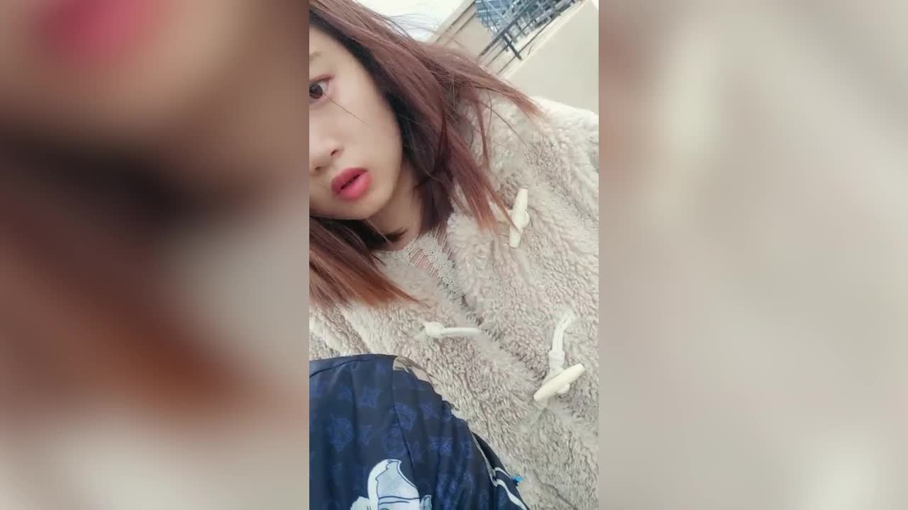 潮州户外嫖妓达人小哥搭讪个很嫩的站街妹上楼顶冒着大风啪啪 - AV大平台-中文字幕,成人影片,AV,国产,线上看