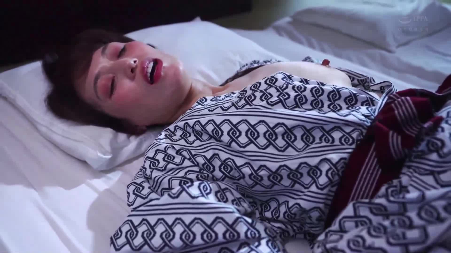 十年来，对母亲的爱意不渝，持续追击并连续16次内射乱伦。星冬香 - AV大平台-中文字幕,成人影片,AV,国产,线上看
