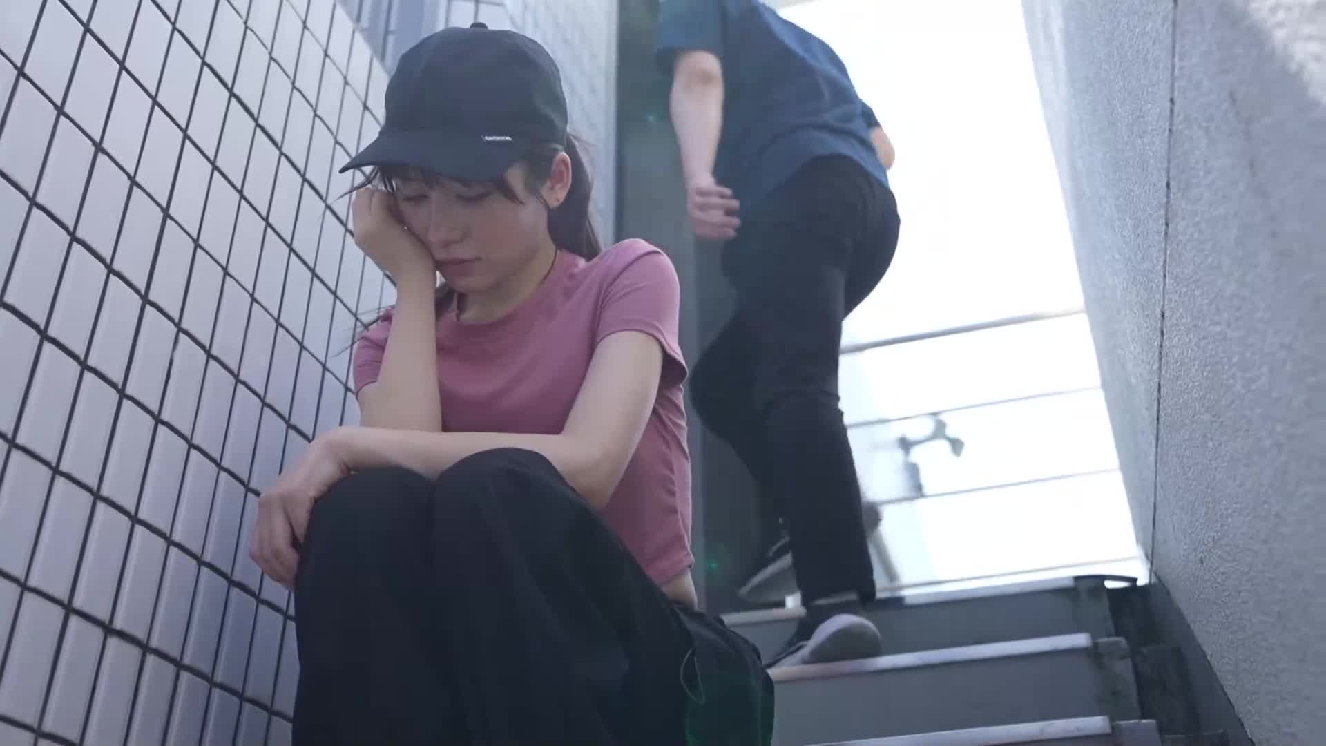 AV公司的女性员工在工作期间被强奸也是理所当然！一旦性欲累积，就可以随意强奸！没有人权的自由性玩具美女AD。五日市芽依 - AV大平台-中文字幕,成人影片,AV,国产,线上看