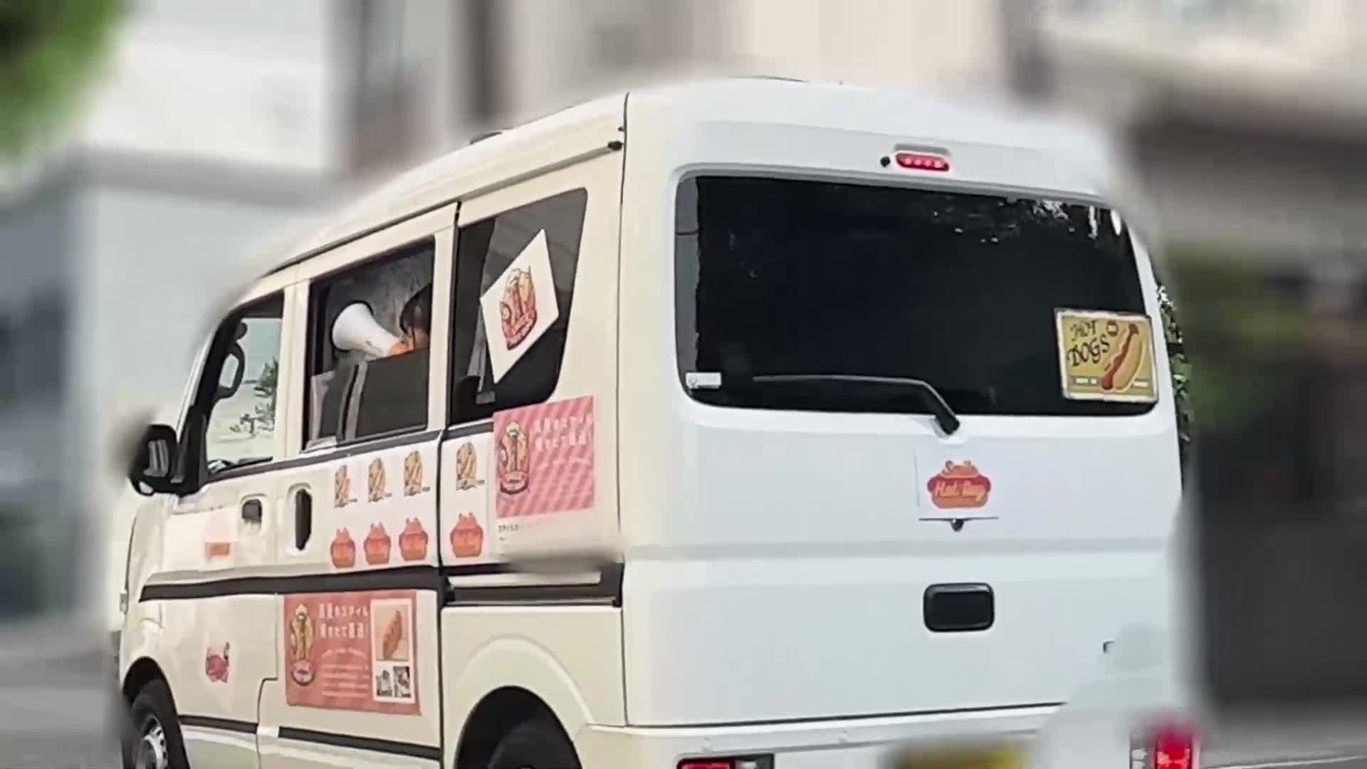 热门 AV 女优挑战！在潮吹摊位卖热狗！逢月日葵 小坂向日葵 - AV大平台-中文字幕,成人影片,AV,国产,线上看