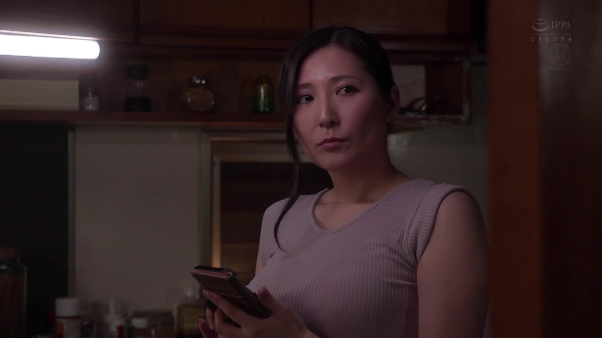 儿子的朋友已维持著性伴侣关系超过5年——。与年轻人不检点的玩火...沉溺在中出的情事中的我。椎名由奈 - AV大平台-中文字幕,成人影片,AV,国产,线上看