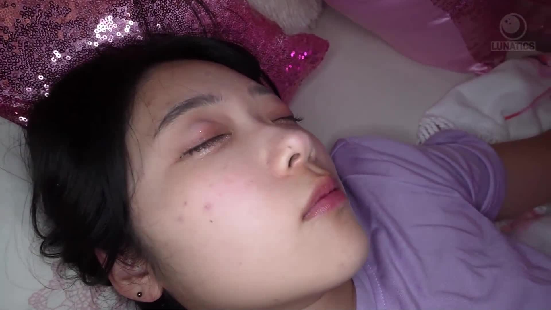 [AI解码版]再婚后与巨尻继女同住，每天都逼她喝精液，让她喜欢吞咽甚于吃饭，成为喉咙肛交爱好者的淫荡J系女儿。二叶惠麻 - AV大平台-中文字幕,成人影片,AV,国产,线上看