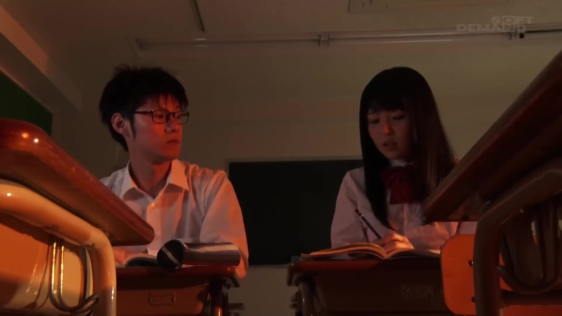 [VIP会员点播]SOD都是真的！妈妈被侵犯的教室～我跟女儿被她同学在教室无情轮奸肏翻！ ！ - AV大平台-中文字幕,成人影片,AV,国产,线上看