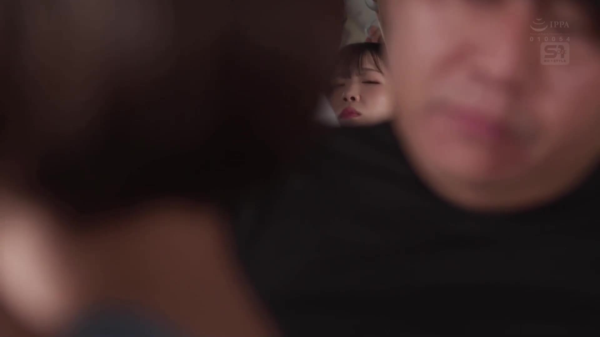[AI解码版]「我…明明是阿姨…」在女儿身边被猥亵且难以抗拒，最终开始感受并且达到高潮！ ！性欲不满的母亲- 奥田咲 - AV大平台-中文字幕,成人影片,AV,国产,线上看