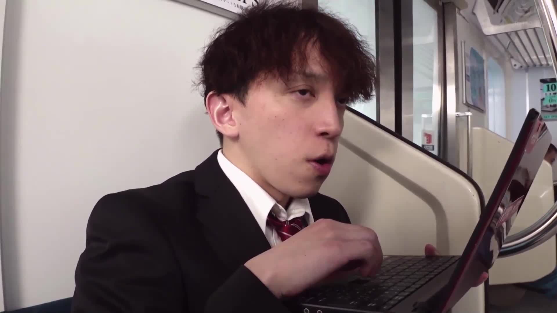 不机嫌的短裙！工作中偶尔会露出内裤的女性员工。难道她在生我peekaboo她的内裤时生气？原来是因为我没有提出淫亵的诱惑而感到生气！ - AV大平台-中文字幕,成人影片,AV,国产,线上看