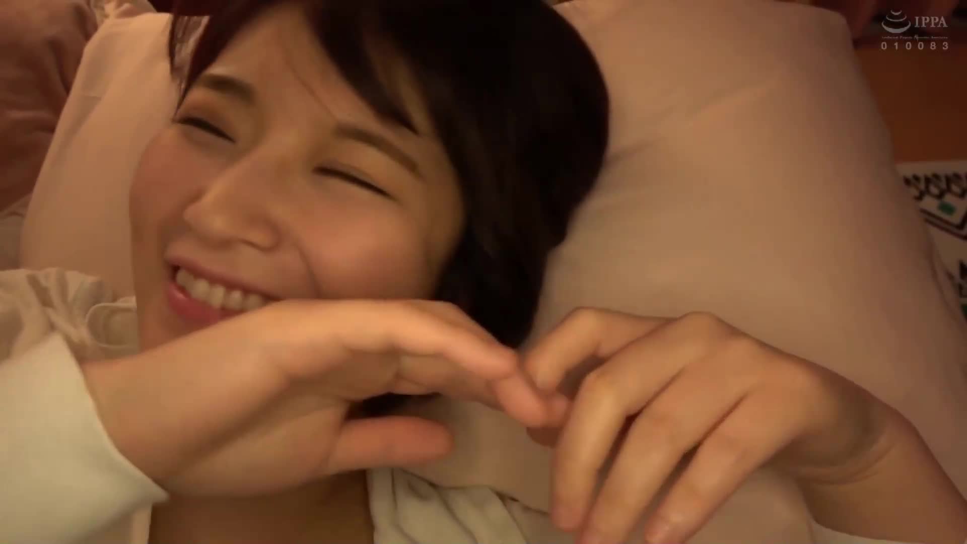 [VIP会员点播][AI解码版]一般男女监控AV 追踪姊弟近亲相奸的特别节目 心地善良的巨乳姊姊与仍是处男的弟弟挑战素股，意外间插入笔直初体验！禁忌中出！！...之后的故事：家中监视器记录姊弟多次发生的近亲相奸2 - AV大平台-中文字幕,成人影片,AV,国产,线上看