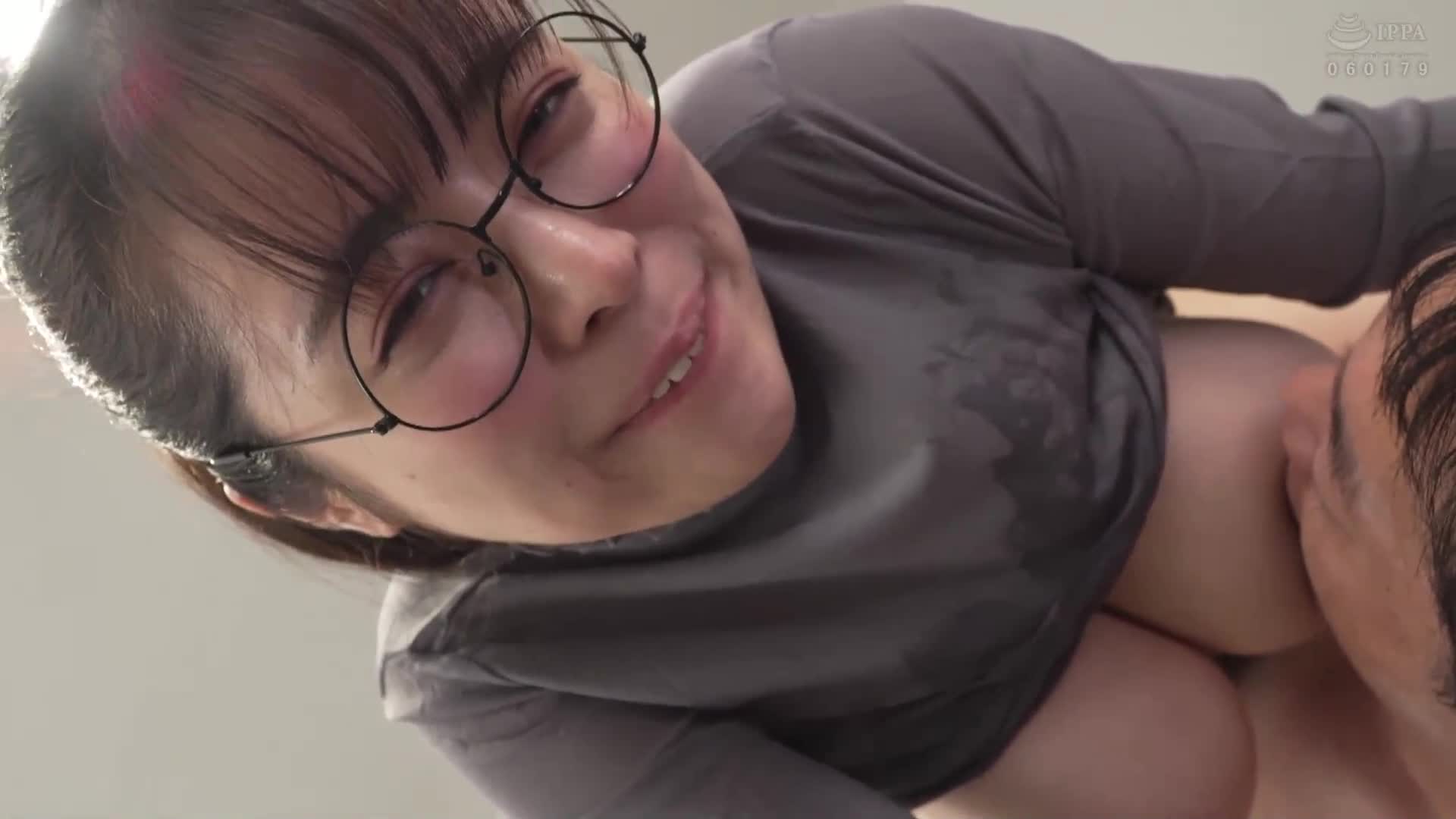 [AI解码版]巨乳穿着润滑液，全身衣物湿滑地被骚扰，陷入加班时间的笨拙女员工 羽月乃苍 - AV大平台-中文字幕,成人影片,AV,国产,线上看