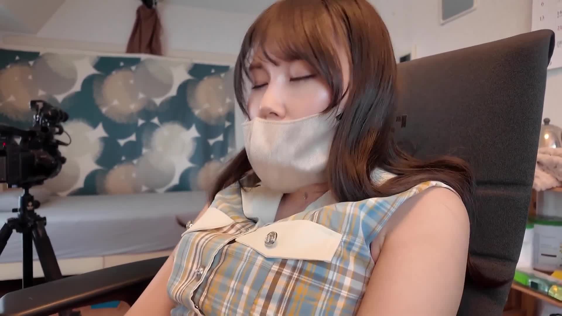 【虐待型女性，出租中】请让我碰触你的鸡鸡。拜托了…。拥有可爱脸庞却想要作对的阴险诱惑偶像虐待型女性。直到时间结束，尽情使用尽情虐待。虐待型女性，不设限。毕竟，我是虐待型……。 - AV大平台-中文字幕,成人影片,AV,国产,线上看