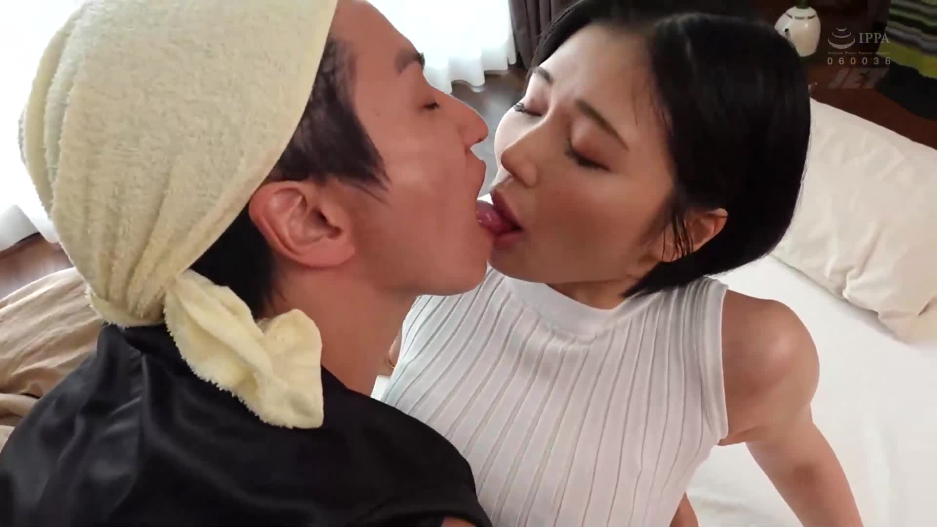 隔壁住着一位看似温和的人妻，诱惑后发现她的性欲比我这个绝伦男还强，所有精子都被榨干了。真北祈 - AV大平台-中文字幕,成人影片,AV,国产,线上看