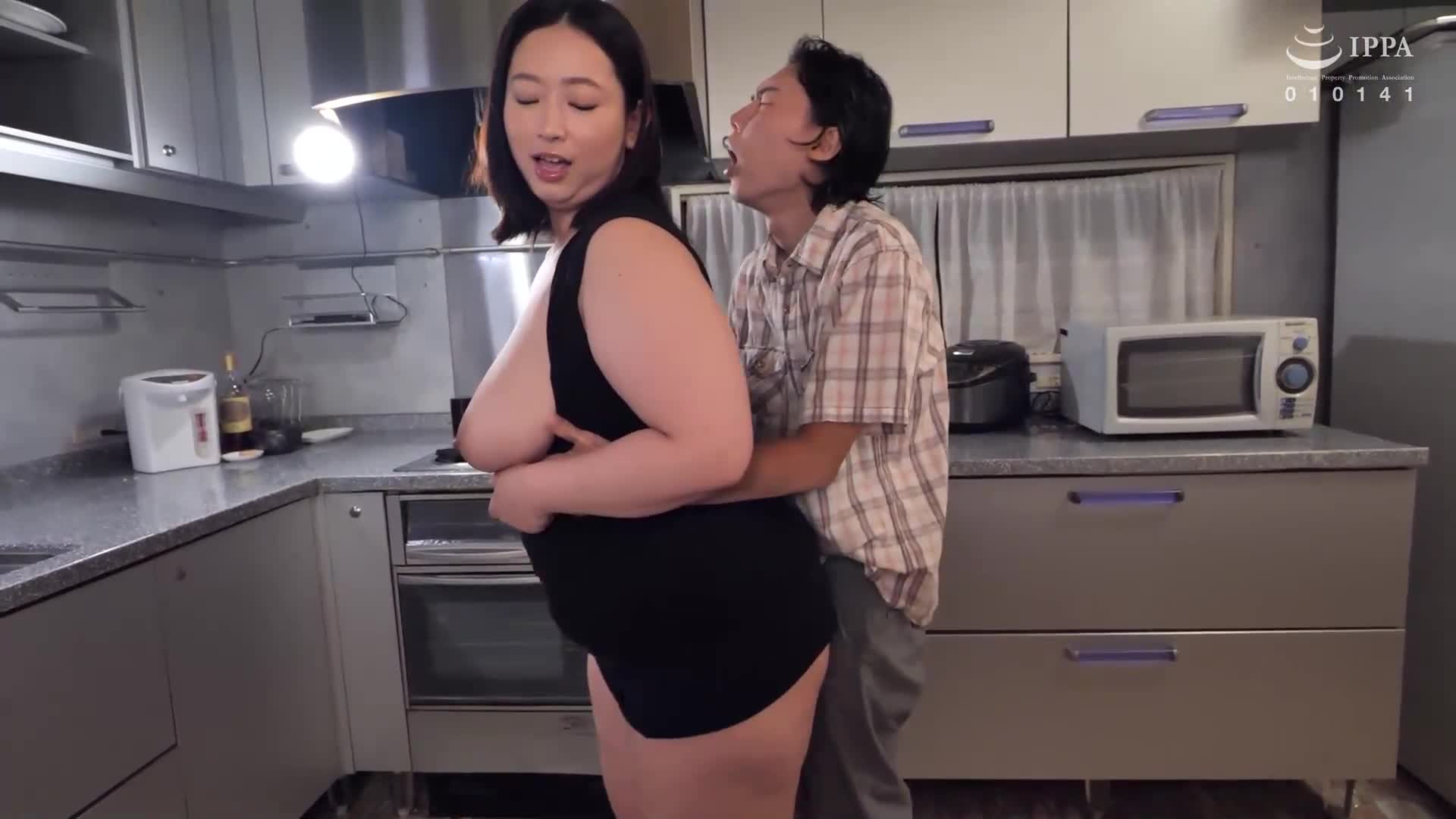 [AI解码版]「盯得太过火了！那么在意我的胸部吗？」巨乳阿姨诱惑我耳语密切接触性爱 藤泽丽央 - AV大平台-中文字幕,成人影片,AV,国产,线上看