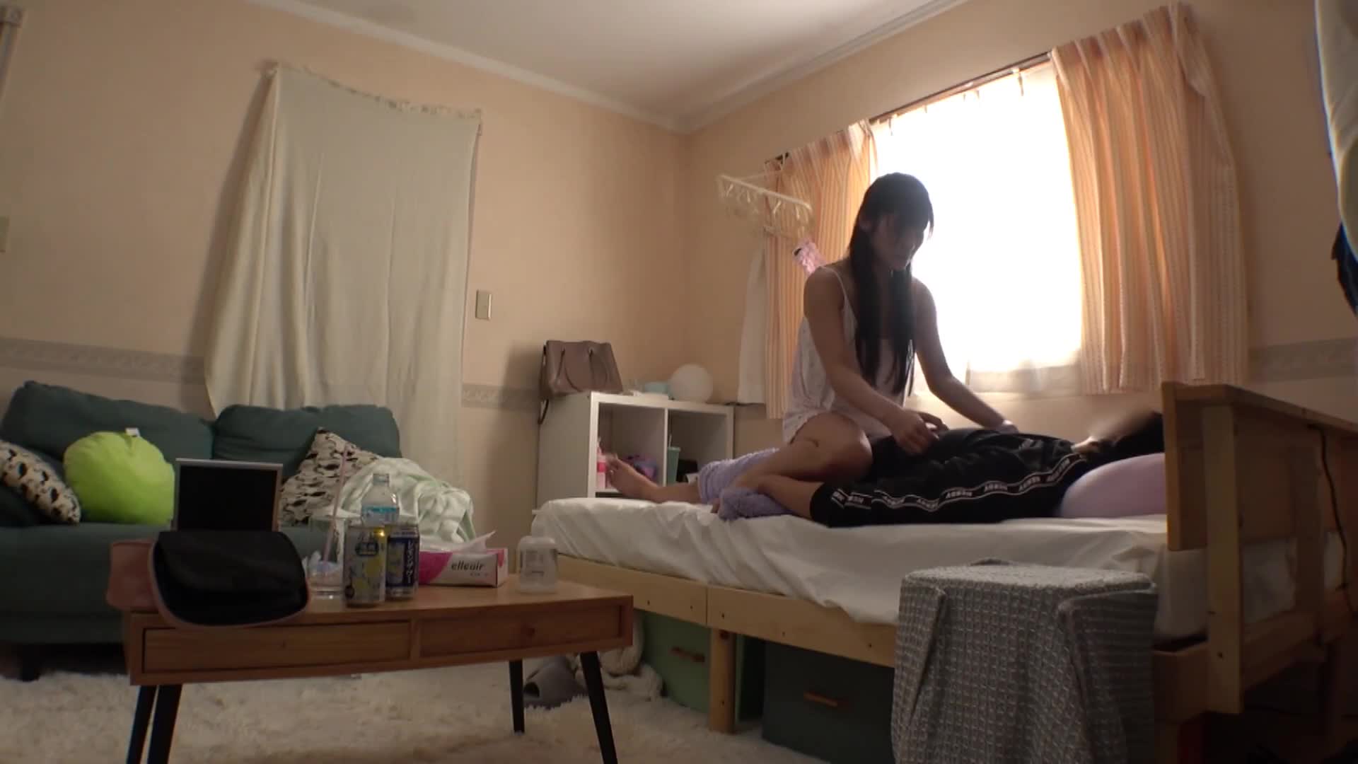 【拍拍H罩杯】穿着西装的公司奴隶女友，在家中穿着睡衣无妆相互纠缠。只有对我露出的笑容、雌性表情、高潮表情...。搽搽润滑油胸交让夜晚清爽，早晨就兴奋的巨乳女友在我里面射精。秘密情侣的自拍照片投稿【半同居女友】 - AV大平台-中文字幕,成人影片,AV,国产,线上看