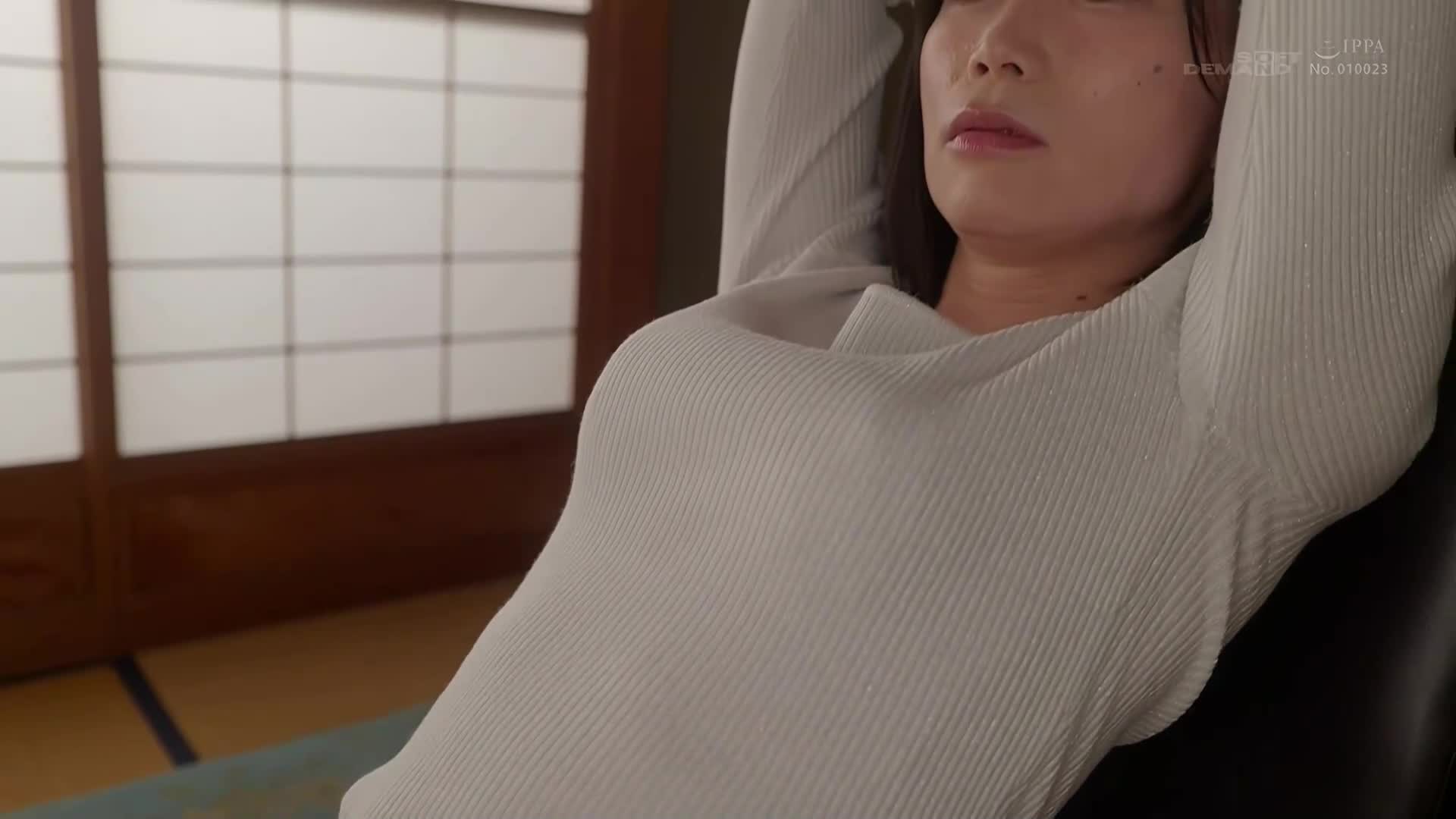 [AI解码版]神奈川县逗子市育有小五女儿的坚强母亲，41岁的小泉玖美：「想要被搞得更乱一点」-被解放的已婚女性的性欲，忘记丈夫和女儿，享受一夜两日的巢穴受虐不伦。 - AV大平台-中文字幕,成人影片,AV,国产,线上看