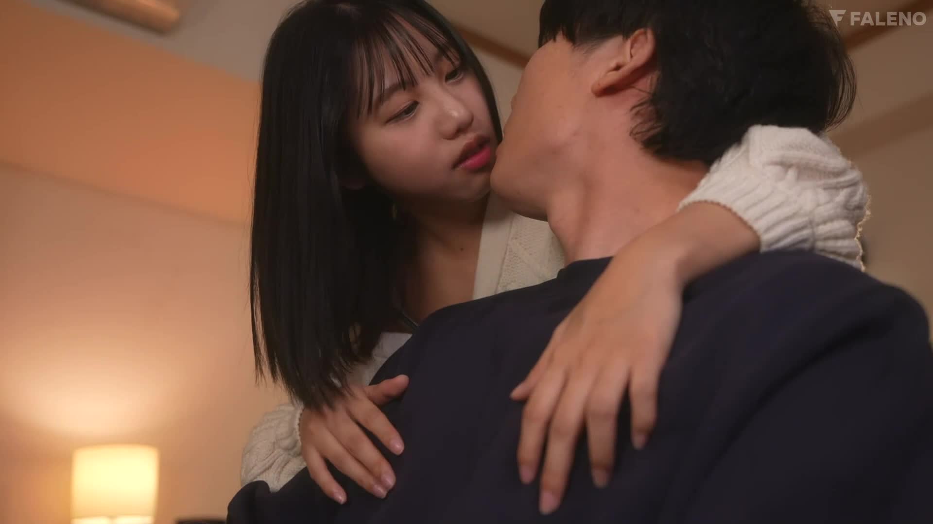 知道一旦开始就会结束，但还是被喜欢的人的朋友的亲密距离和巨乳、巨臀的魅力所吸引，真是最差劲的我。滨边弥生 - AV大平台-中文字幕,成人影片,AV,国产,线上看