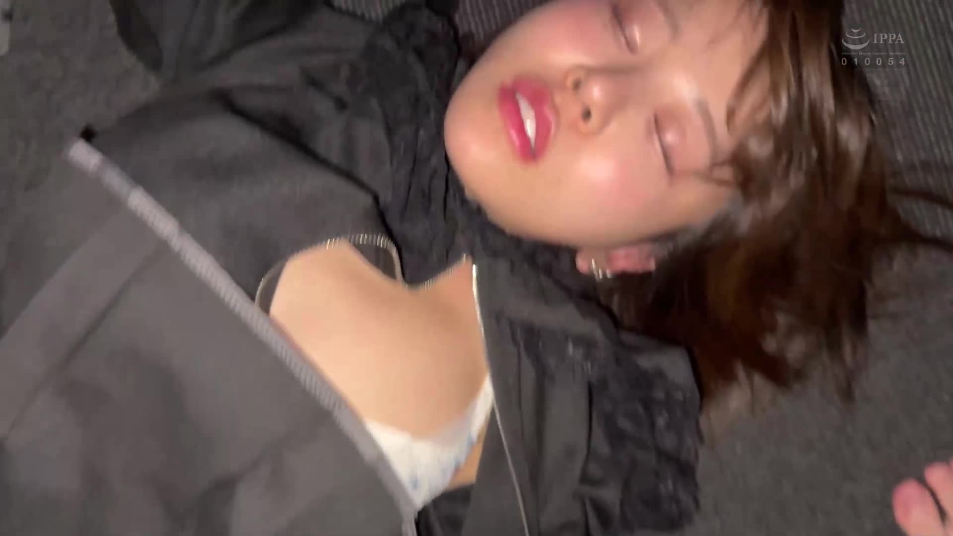 喂，蜗牛，完全被雷到的这些年轻人被带走，用昏迷药让他们像蜗牛一样不会站立的女孩们被迷奸，轮奸，中出奸，柏木小夏 - AV大平台-中文字幕,成人影片,AV,国产,线上看