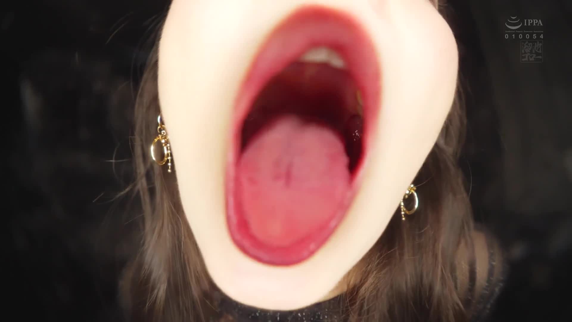 下流的接吻魔 发情混血美女姊姊的口水浓厚深吻让人贪婪地被淫荡娇态地4场景！西田卡丽娜 - AV大平台-中文字幕,成人影片,AV,国产,线上看