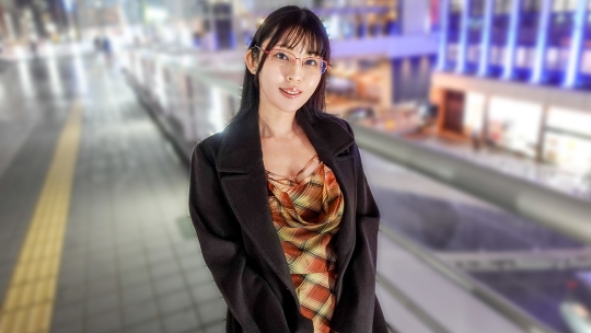 SIRO-5665负面眼镜女子太过色情！认为自己不受欢迎的消极发言女孩，被执着地挑逗敏感乳头，用动漫声音不断高潮！一开始还有些避忌亲吻，但随着感官的刺激，渐渐变得越来越色情！最后更是主动伸出舌头求欲，变得极度色情并高潮！ 【初拍】在网上投稿AV→AV体验拍摄 2544 - AV大平台-中文字幕,成人影片,AV,国产,线上看