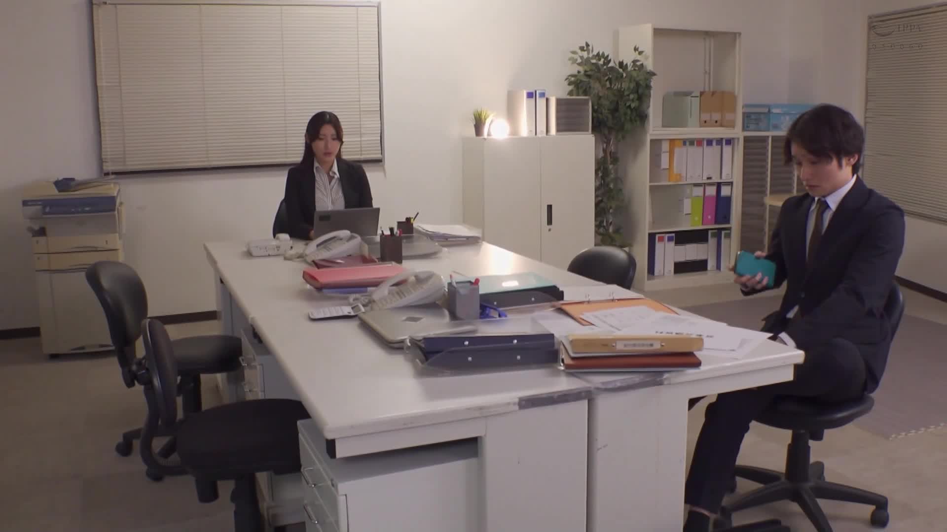 [AI解码版]追赶女上司的阴蒂，用吸引器吸吮它，坚持不放开，持续粘附刺激，让敏感的阴蒂一直被刺激，撩弄、弄玩、搓捻，让双膝发抖、喷出潮水，将其变成渴望高潮的淫荡雌性 森泽佳奈 - AV大平台-中文字幕,成人影片,AV,国产,线上看